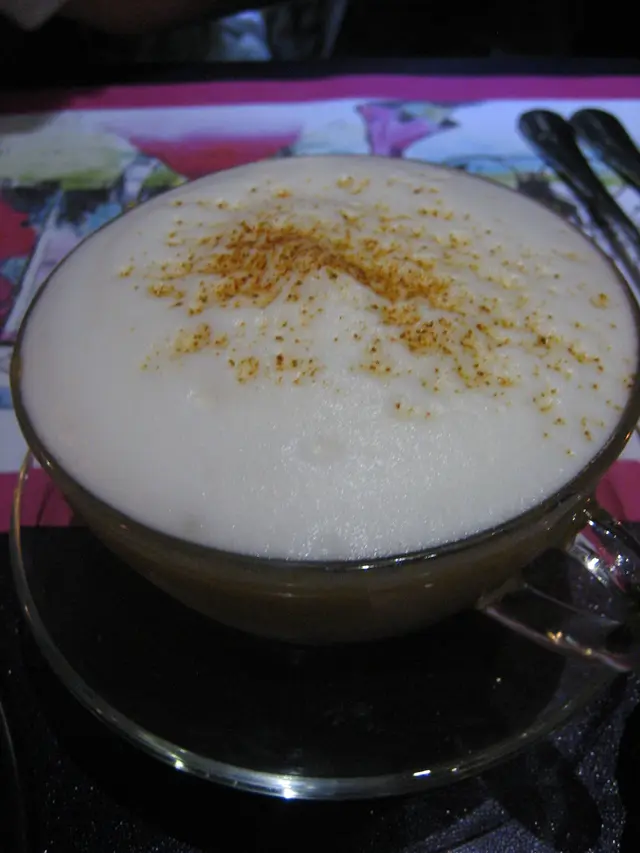 泡沬煙三文魚忌廉湯