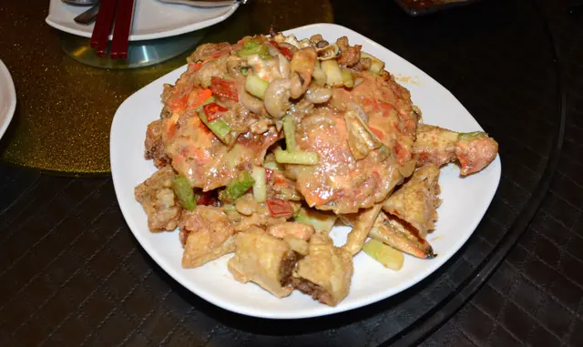 霸皇蟹 : 唔油多肉香甜... 