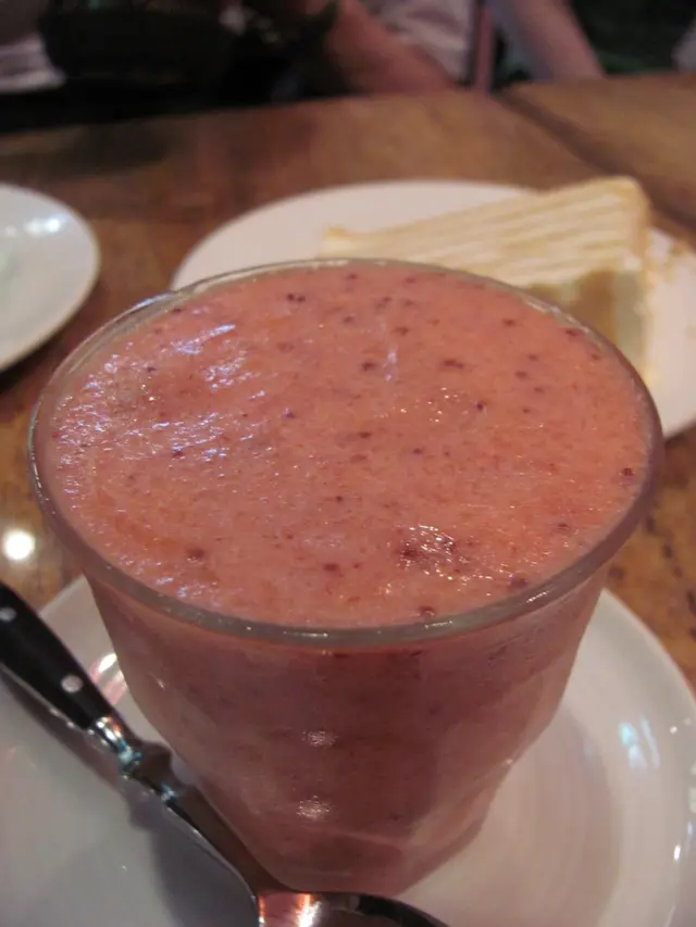 100% Fresh Strawberry Mousse,是否有點似午餐肉?