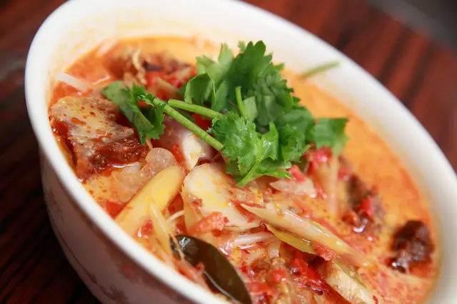 正 冬蔭公豬肉米粉