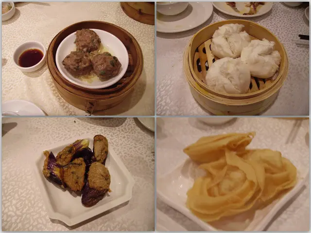 食物:鮮竹牛肉球,菰粒雞飽仔,煎釀茄子,花姿炸雲吞