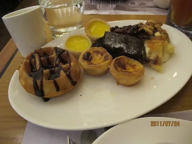 一口蛋撻非常鬆脆! 