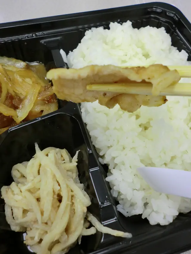 豬肉肉質嫩滑，薄身不韌，夠入味！