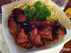 Set Dinner (smoke duck and herb Pasta)處理的不錯。 - Cafe Zambra in Wan Chai 