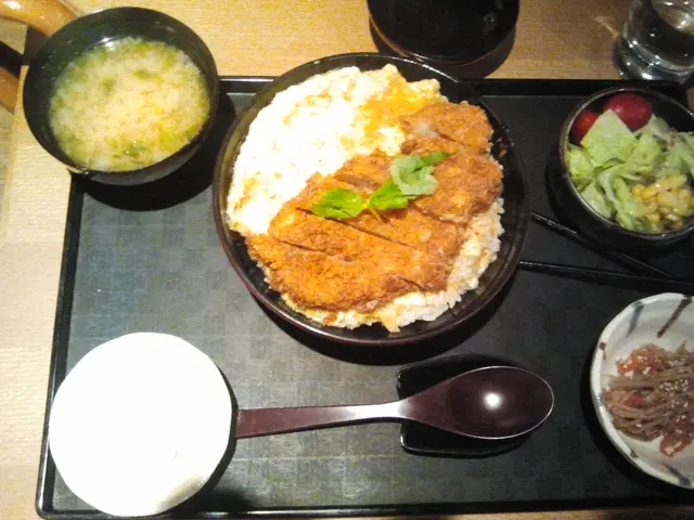滑蛋豬扒飯