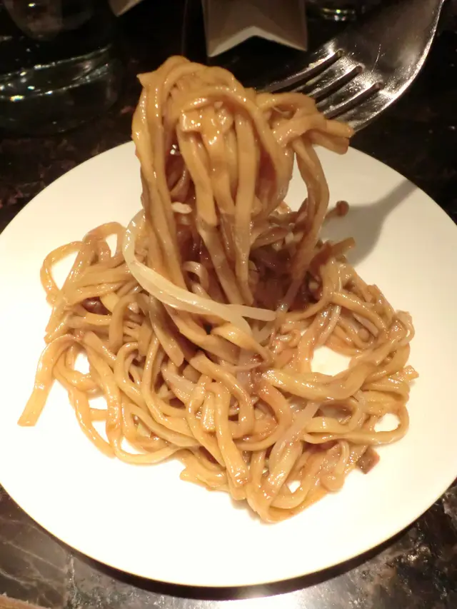 炒得乾身，顏色均勻！有鑊氣！