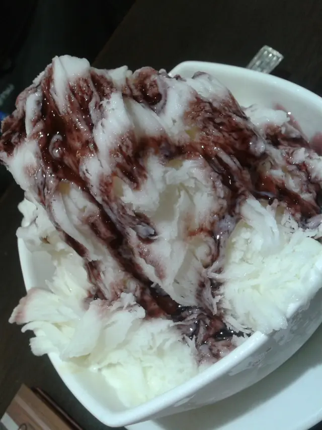 西瓜水晶牛奶冰 $30