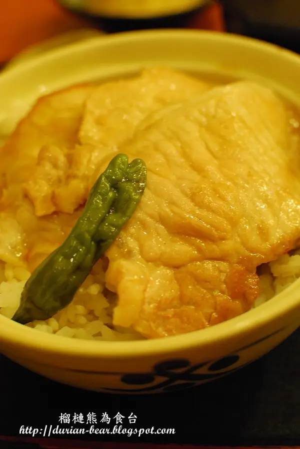 招牌豚肉飯定食近照