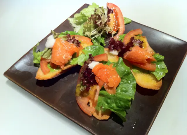 煙三文魚香蒜法包