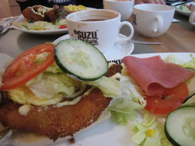 炸魚 panini,跟沙律