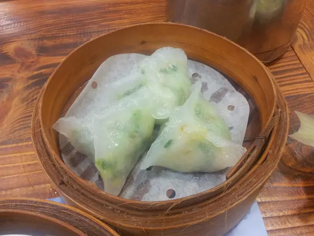 鮮蝦菜苗餃 ($15)
