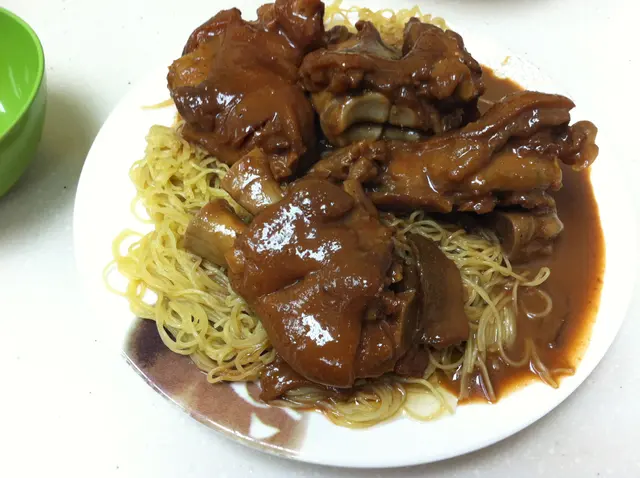 南乳豬手撈麵