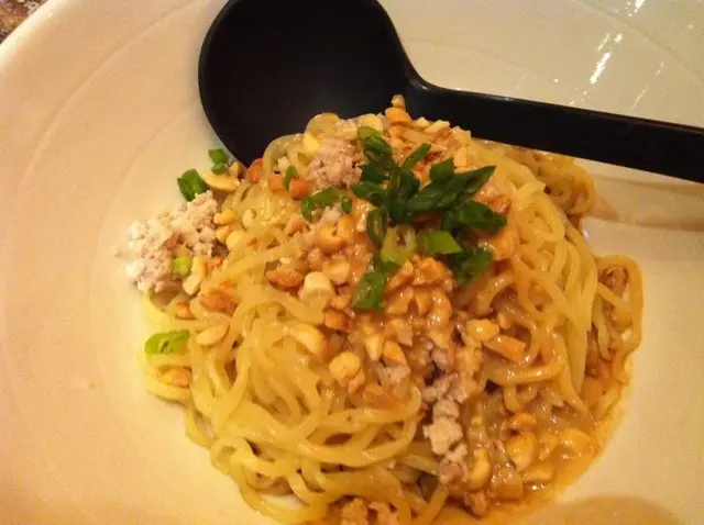 Dan-Dan Noodle 招牌擔擔拉麵