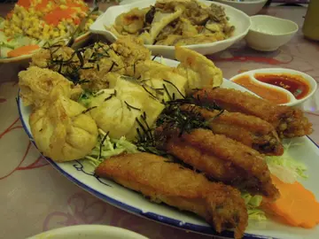 靈魂是沾醬的炸物拼盤