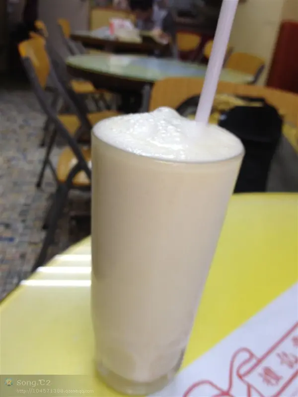 菠蘿奶昔 MOP 16.00