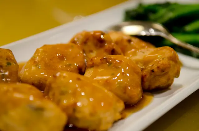 蝦籽香煎琵琶豆腐