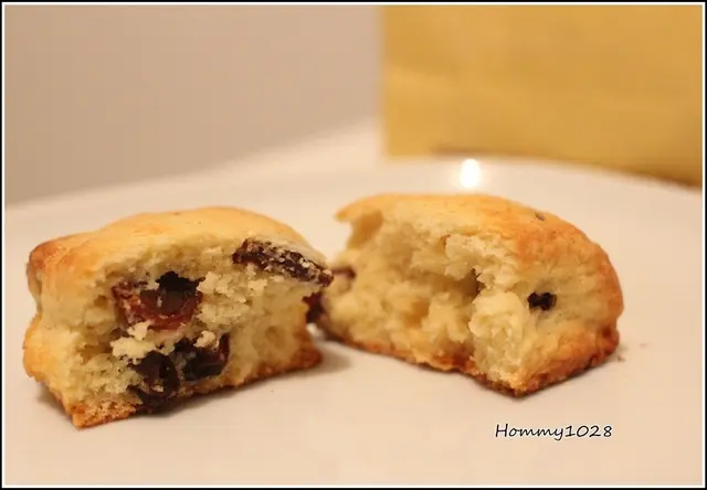 raisin scone