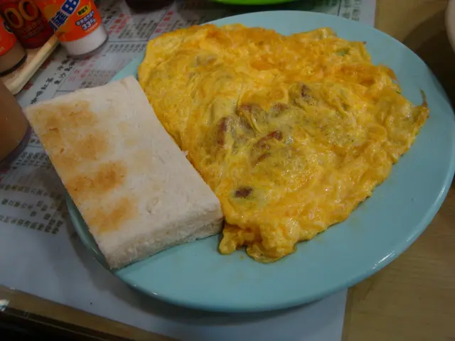 牛油多士+叉燒奄列