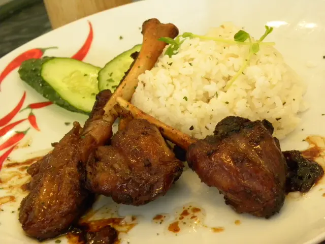 蜜燒豬髀骨香蒜飯