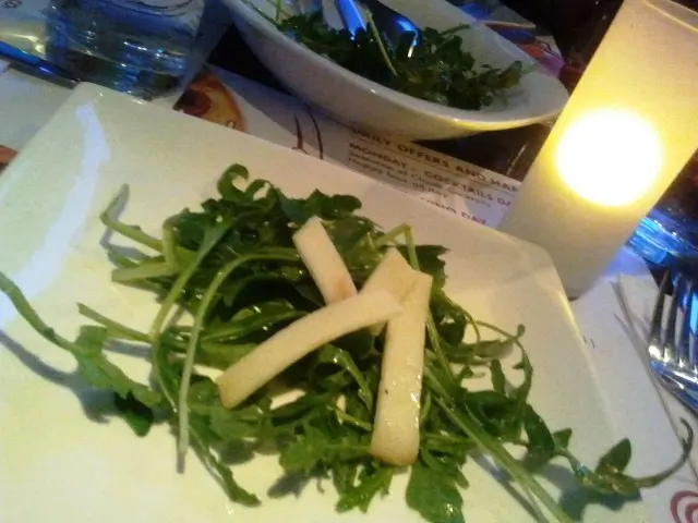 煙芝士火箭菜沙律, 味道好, 但真係好清