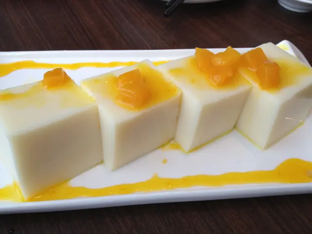 杏汁香芒豆腐糕