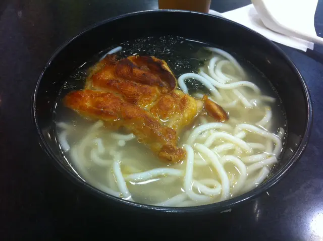 紫菜雞扒湯烏冬