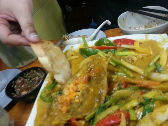 咖哩蟹好多膏,而且個汁唔似出面果啲加左蛋漿但又夠香又夠杰