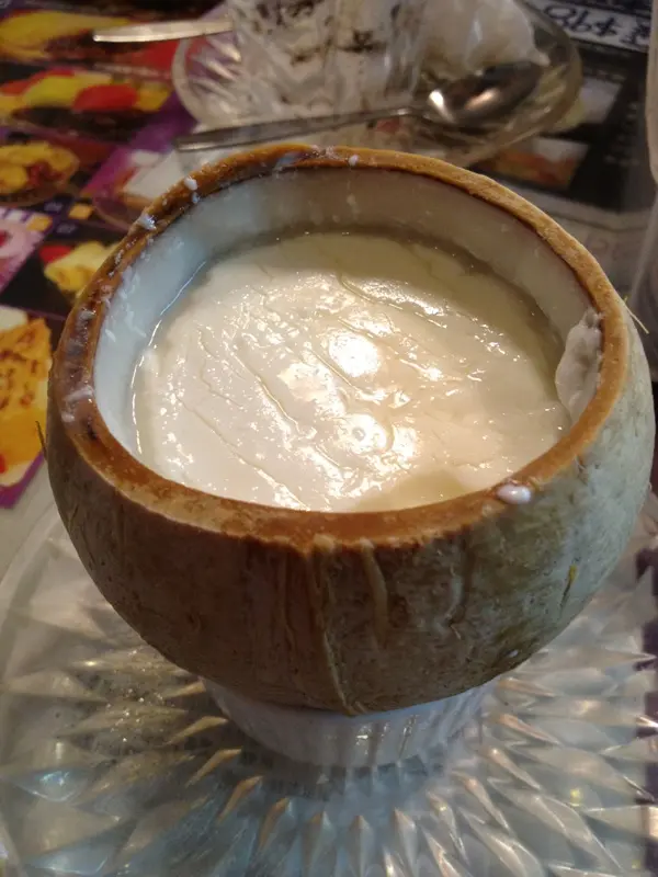 椰皇燉 3.6 牛乳(熱)