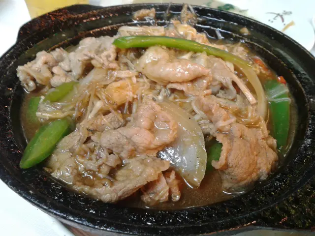沙嗲金菇肥牛煲