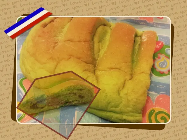 斑蘭紅豆大麵包-包身軟par par 的,了無生氣