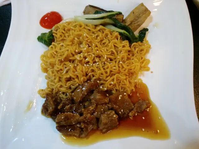 下午茶D1:蒜蓉牛柳粒撈麵(迷你裝)