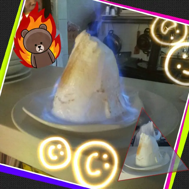 淋上著火的rum 酒於雪山上, 蛋白霜不夠細滑且沒有焦香