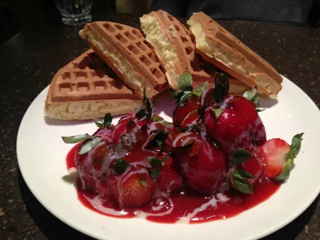 草莓冰淇淋鬆餅