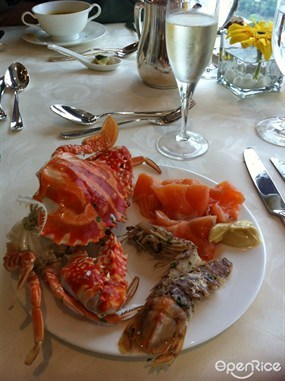 凍蟹, 三文魚, 瀨尿蝦 - 銅鑼灣的Zeffirino 風情畫意大利餐廳