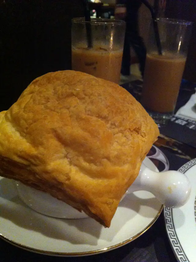 皮酥得均勻，完全唔會邊邊多左粉，由左到右都酥酥脆脆，好味啊