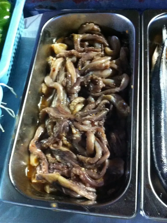 鮮魷魚啊XD！！好多好多鮮魷魚啊！！