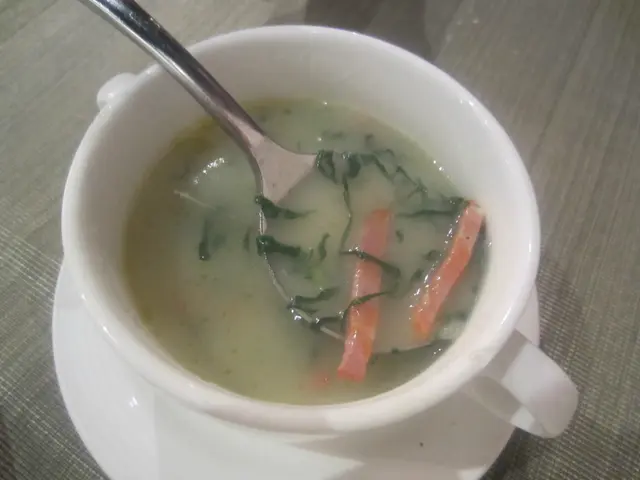 飲o緊o既薯茸青菜湯