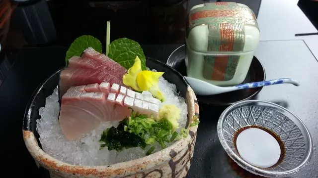 鰹魚及間八刺身