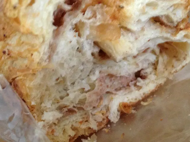 從橫剖面好像看到有疑似是栗子的物質…