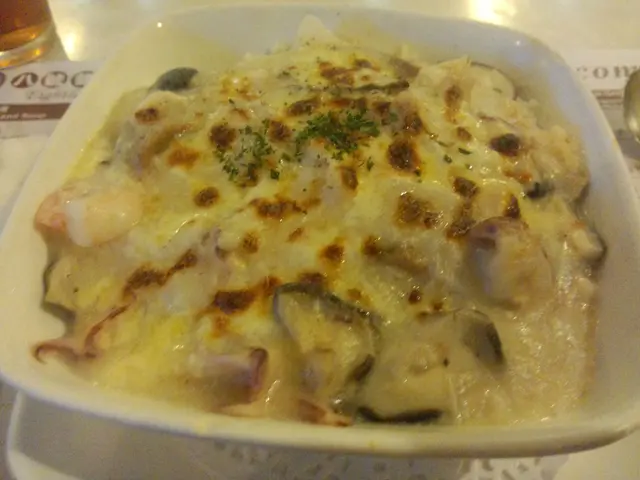 雜錦海鮮忌廉汁焗飯