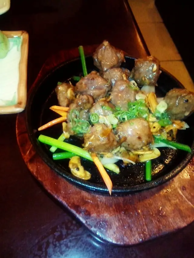 吾多醬汁, 但咬落特有肉汁!