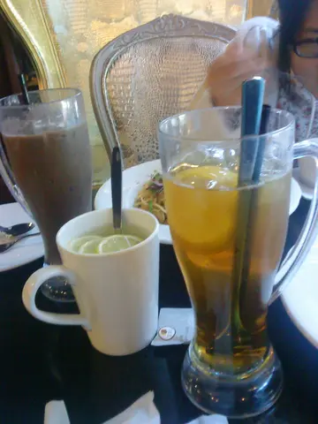 冻柠檬绿茶好大杯~