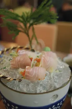鲷鱼海胆卷