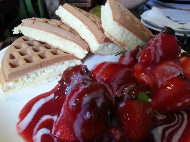 草莓冰淇淋鬆餅