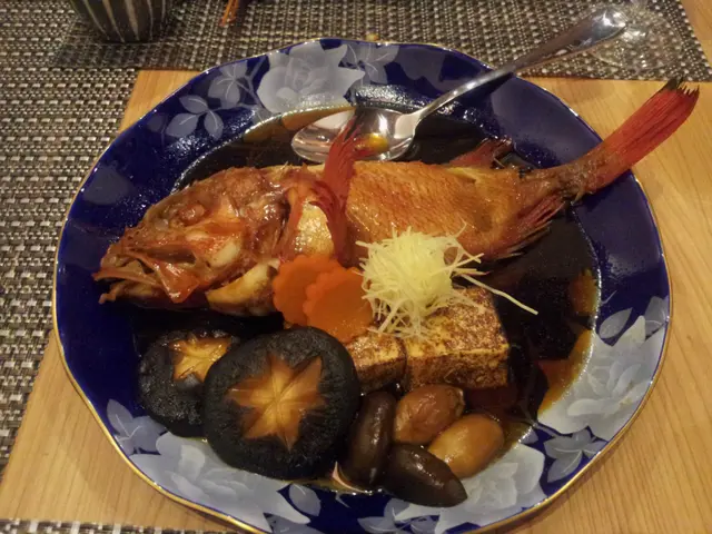 -醬油恰到好處,與魚配搭得不錯,更有豆腐,冬菇等伴菜,賣相也很好!