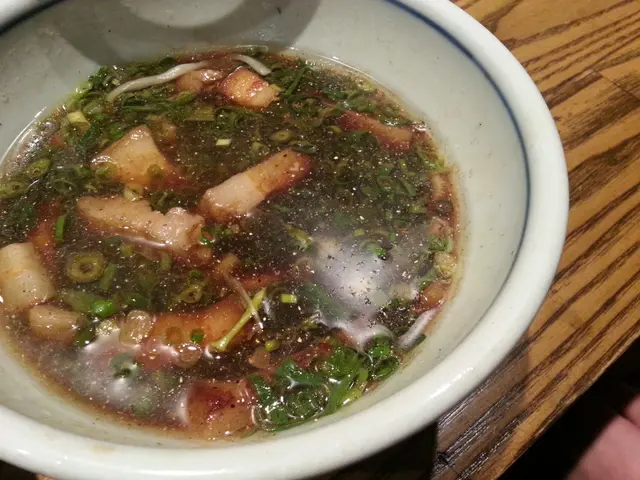 沾麵既湯偏油但可以接受