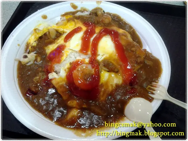 芝士海鮮咖哩蛋包飯