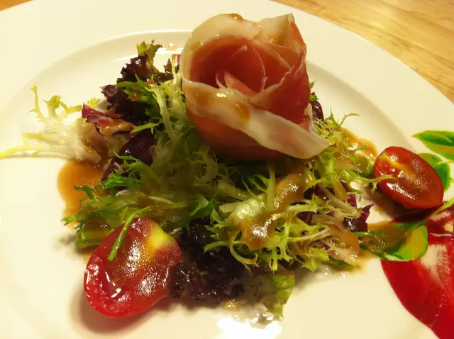 風乾火腿沙律