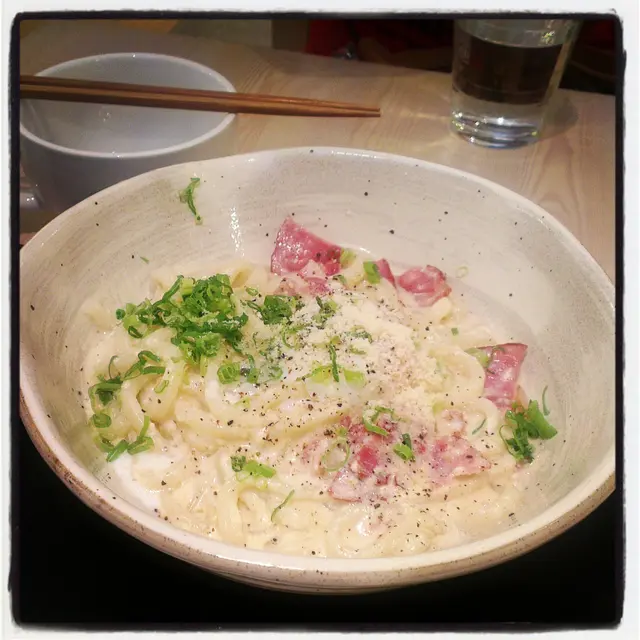 卡邦尼溫泉蛋烏冬