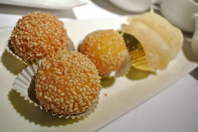 炸蓮香煎堆球+酥炸馬蹄條